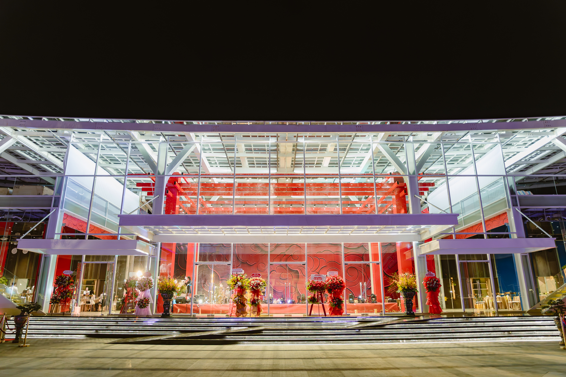 Stage Center - Khu nhà kết nối